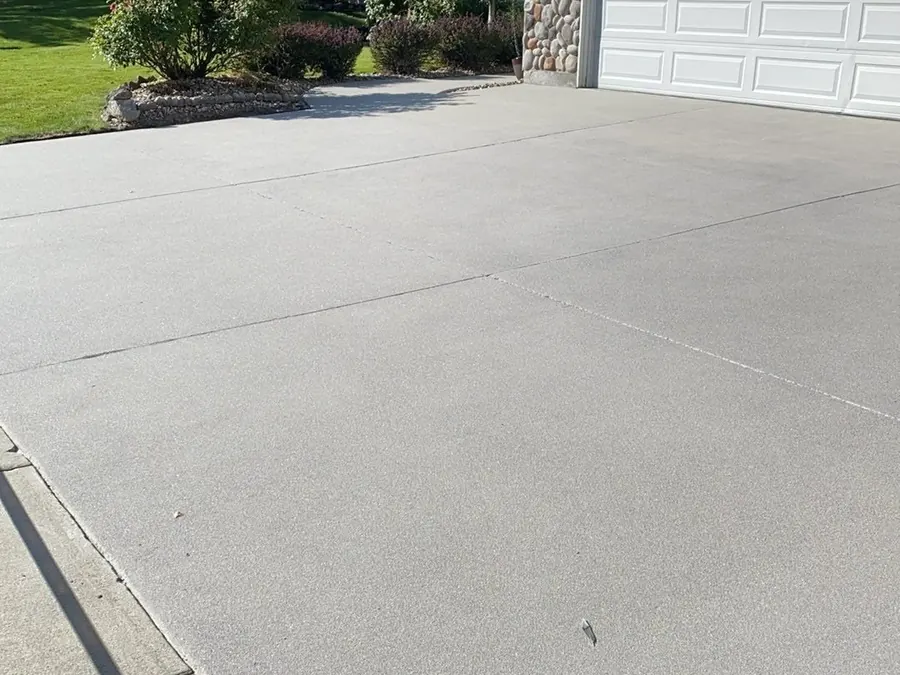 Cleaned and restored concrete driveway, driveway cleaning Nashville